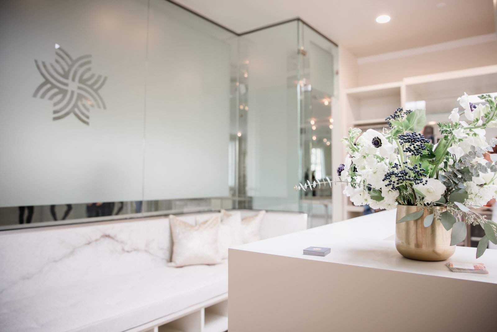 4-sitting-area-couch-table-welcoming-marble-sleek-elegant-greenwich-barre-studio.JPG
