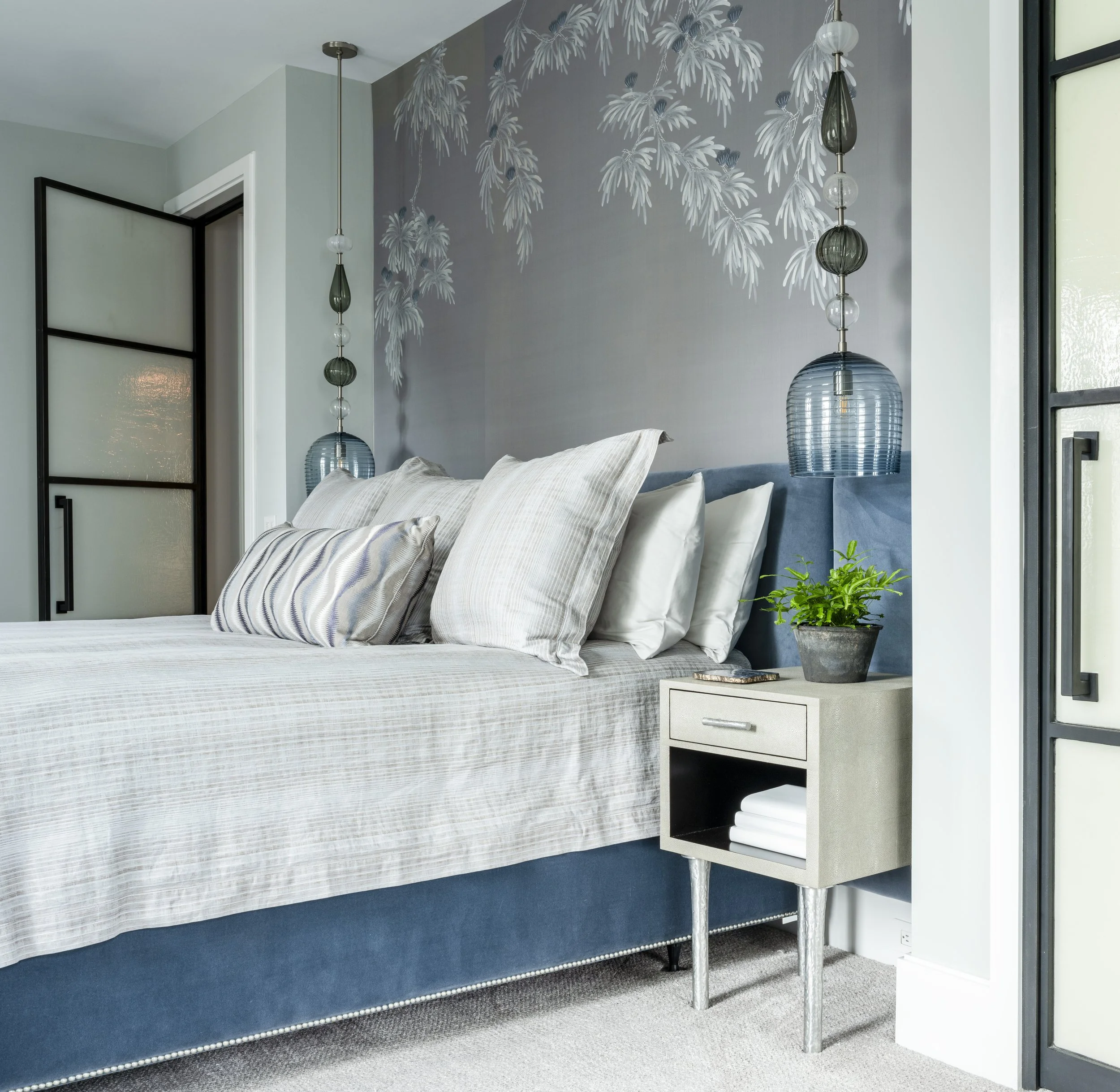 Curated visual reference: Fresh Look at Manhattan Penthouse