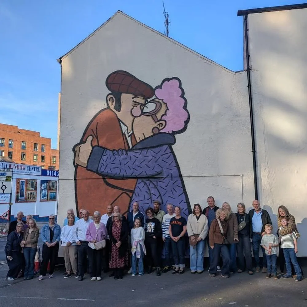 As a celebration of @petemckee's wonderful Viva La Nan exhibition happening this weekend, the lovely lot from @redhousegallery (and their nan's) stopped by for a cheeky snap with The Snog 📸
If you're still about this weekend, we'll have the quiz on