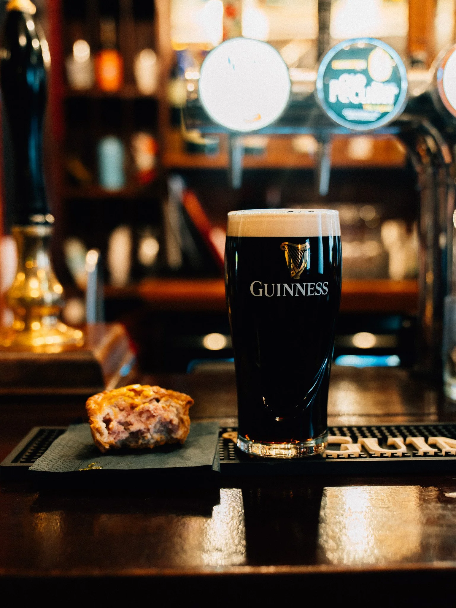 It's Friday night, pints & pies are already calling your name and we've got live music on 'til late. 
Sounds like it's another trip to Fagan's to do the weekend properly.
