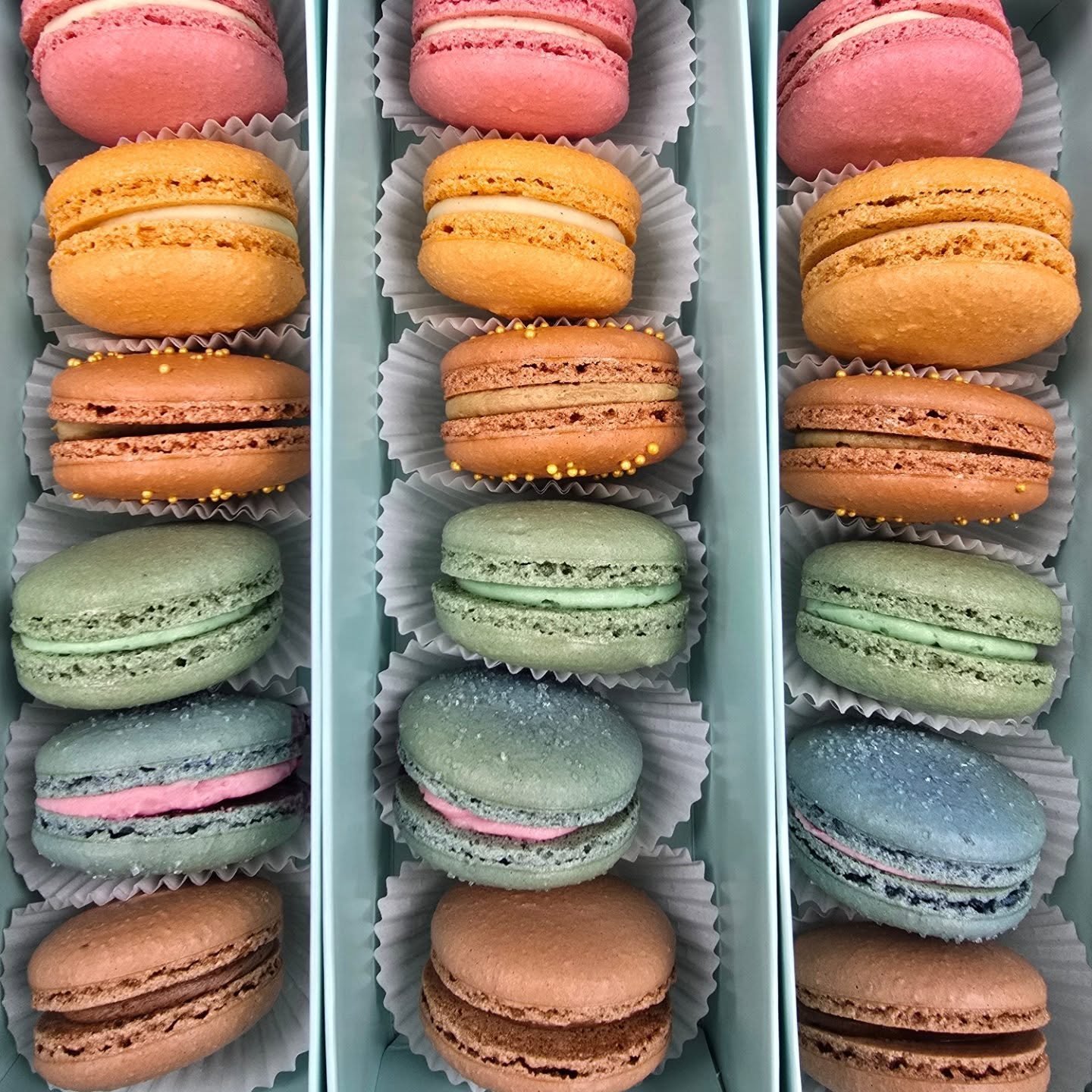 GAMEDAY READY? Not without a pepperoni roll necklace you aren't‼️ ➡️

Were you super jealous of all the fashionistas at Frank N' Stein sporting their pepperoni roll necklaces? Us too! That's why we brought them back this weekend for anyone who is tai