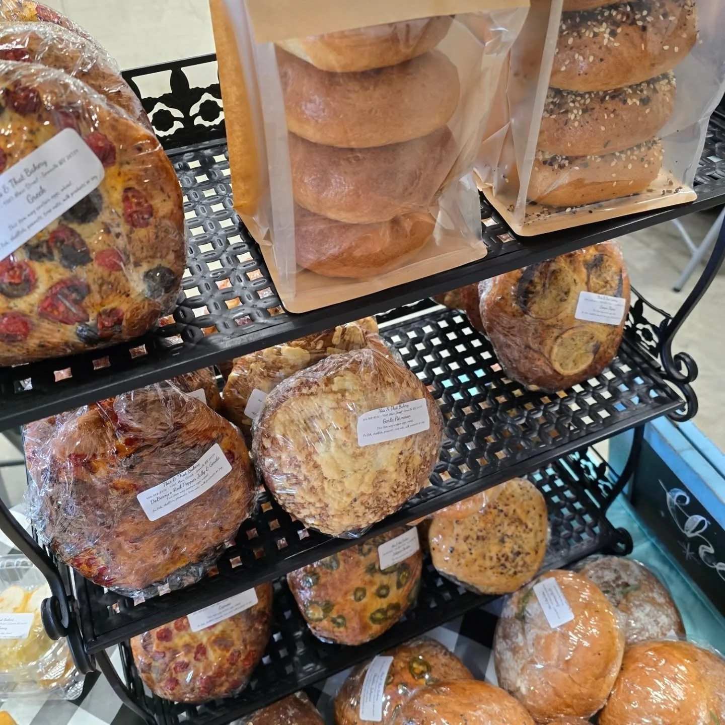 Anyone else in hibernation mode? 😴 We drug ourselves out of our caves to see you today! PSA below ⬇️

@morgantownmkt from 10-12
Bakery from 10-3(ish)

PSA:
This is our slow season! Our inventory tends to run a liiittle light this time of year to mat