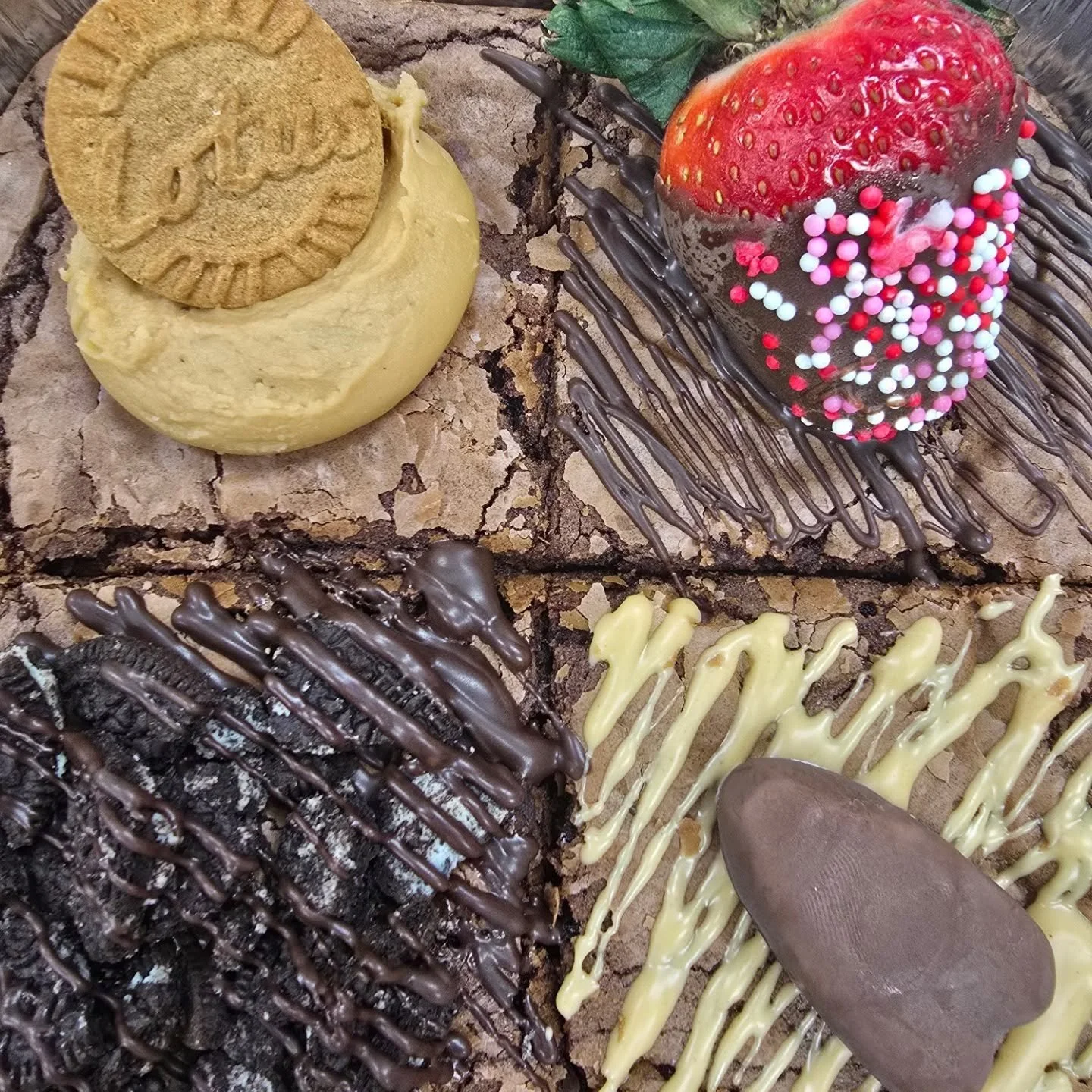 Happy Valentines Day, friends! Come show your love for us and everyone at @morgantownmkt today from 10-12 and at the bakery 10-3ish 🩷❤️🩷

We've got all your faves, everything we posted about yesterday, and...
❤️ Chocolate Covered Strawberries
🩷 Ci