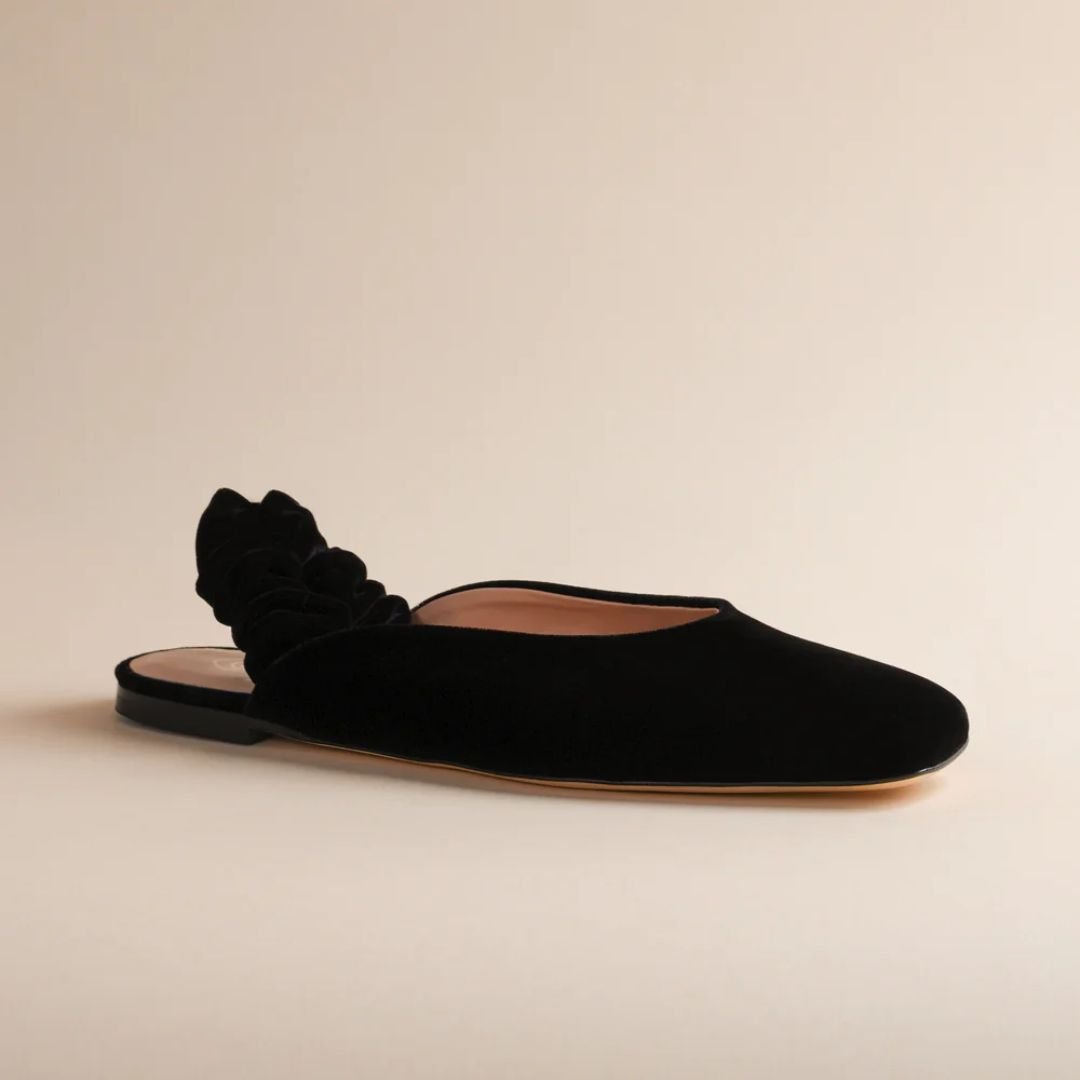 "goes with everything" shoe