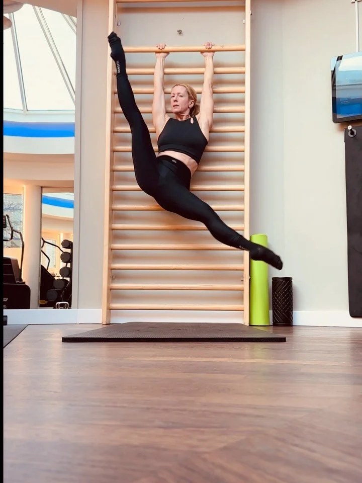 🇳🇴 Bergen, Dale (and sweater from Dale), 🚄 somewhere in between, Oslo (so nice to be back❤️), &amp; 🇩🇪 Hamburg with an amazing hotel gym with stall bars 🤸.