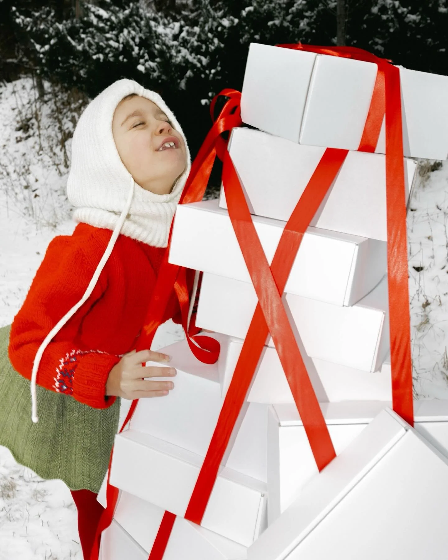 SURPRISE &amp; welcome to my 12 days of Christmas Giveaway!! For each of the 12 days of Christmas (now - Jan 6th) I&rsquo;ll share a new post with a gift for you (special shout out to my sweet lil elf for trudging all these gifts from Santa&rsquo;s w