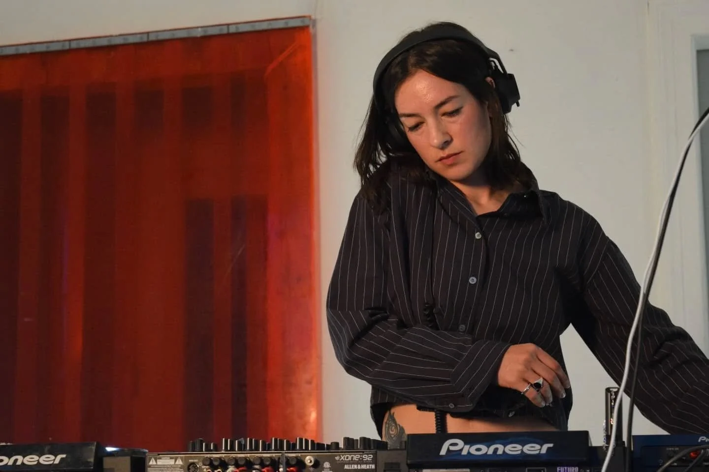 The first season of Radioerleperle is over.
A big thanks goes to @ggg_kulturkick for the support at feldbergstrasse and @choumimos for the collaboration &lt;3
Also wreally thankful for @emanuelegayer
And @calicamusik for being part of the project and