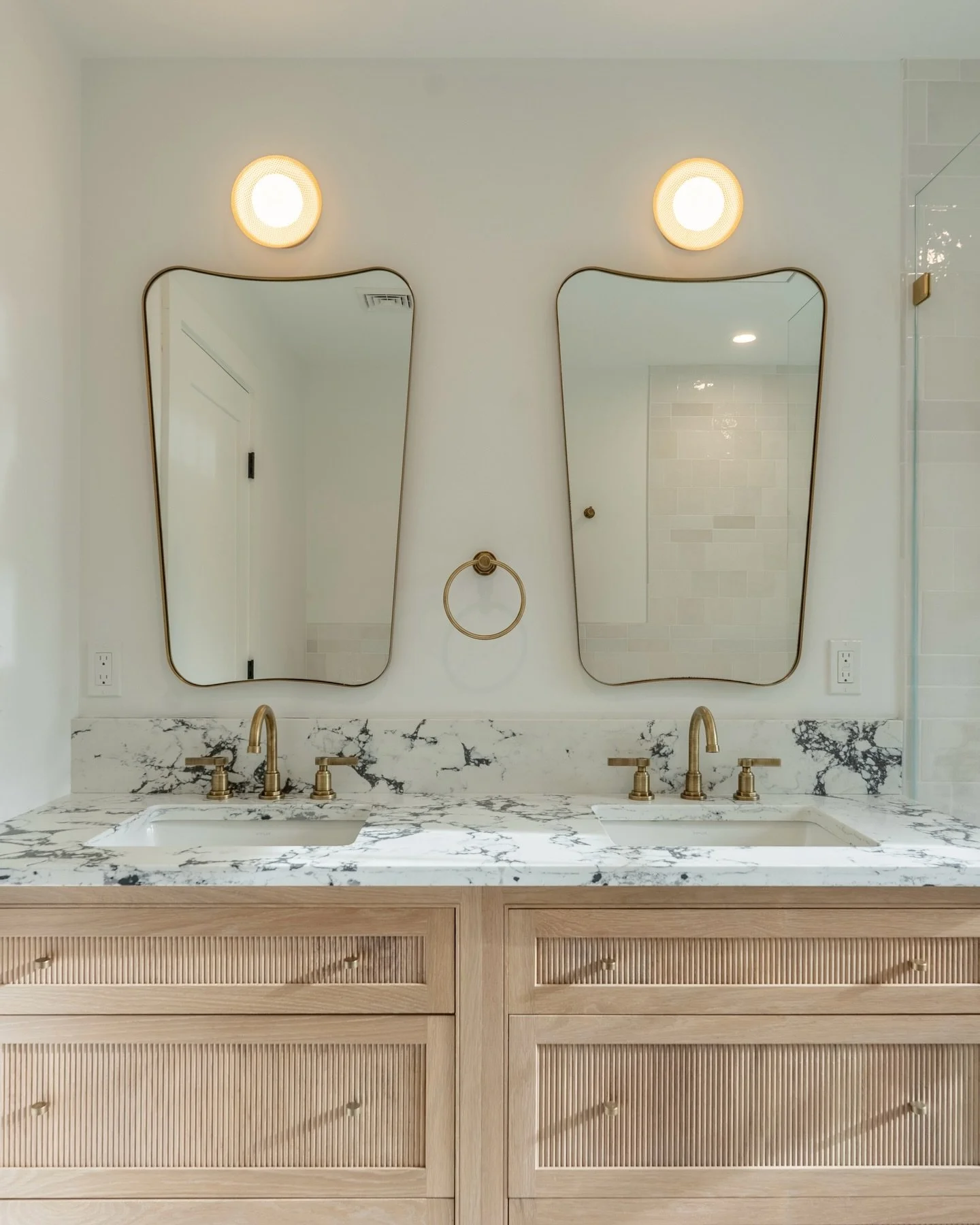 Give me reeded cabinetry and I&rsquo;m happy.
Such a simple detail but it makes this vanity feel so much more special.