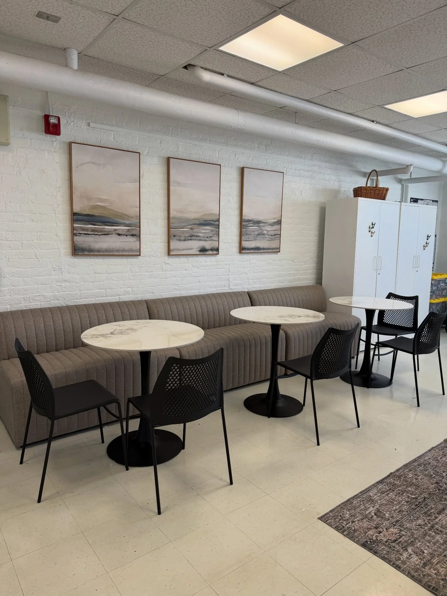 A space that gives back.

Today we surprised the incredible educators at Centre School with a fully refreshed teachers lounge&mdash;just in time to kick off Teacher Appreciation Week.

A small way to say thank you for everything they pour into our co