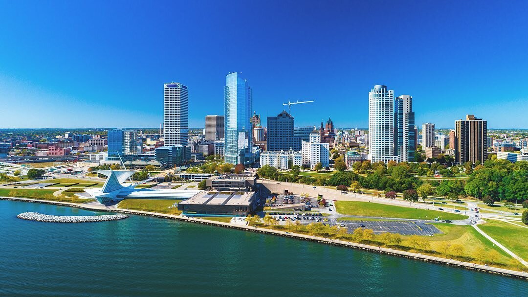 Milwaukee may be a smaller city, but it sure is mighty 💪

Filled with history, great restaurants and plenty of unique activities, Milwaukee could be the perfect setting for your next event. 

Hold your meetings with skyline views, stay in historical