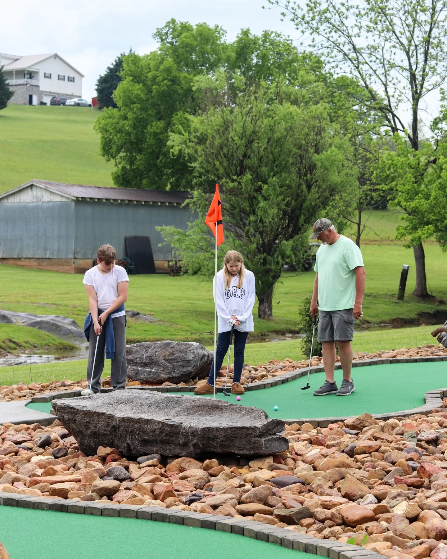East Tennessee: ALL moms play for 1/2 price all weekend long for Mother&rsquo;s Day! ✨

This is your sign to get out of the house with friends &amp; family to finally play some mini golf.. with a discount!

Are we seeing you this weekend on the cours