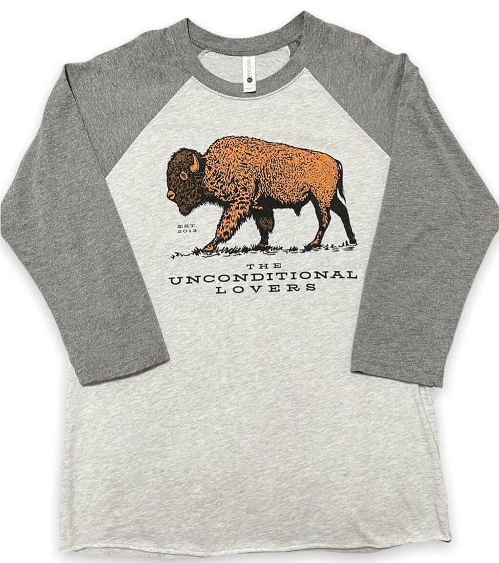 📣 Sunday merch sale! 📣 The next 10 people to order a The Unconditional Lovers Buffalo baseball tee in the US will get FREE SHIPPING! Don't delay or you'll miss this deal!

Shirts will ship tomorrow, Monday!

Hurry, limited sizes available!

🦬 🧡 ?