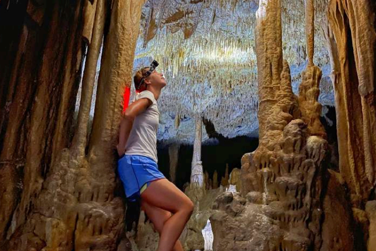 iraklia cave.png