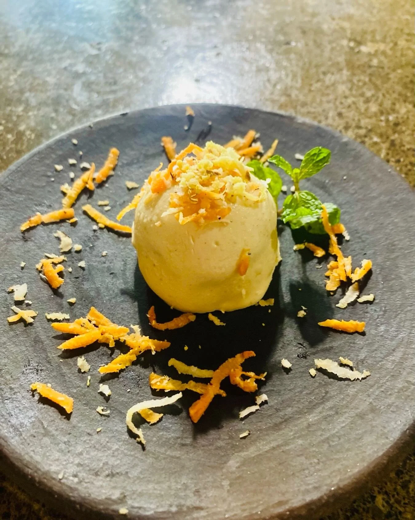 🇺🇸 In case you woke up wondering what a mini raw carrot cake looks like, here you have it. We are always here for you 😉

⭐️ Villa Laguna - Unique Space for Retreats and Group Experiences - Villa for Rent in Laguna de Apoyo

&mdash;&mdash;&mdash;&m