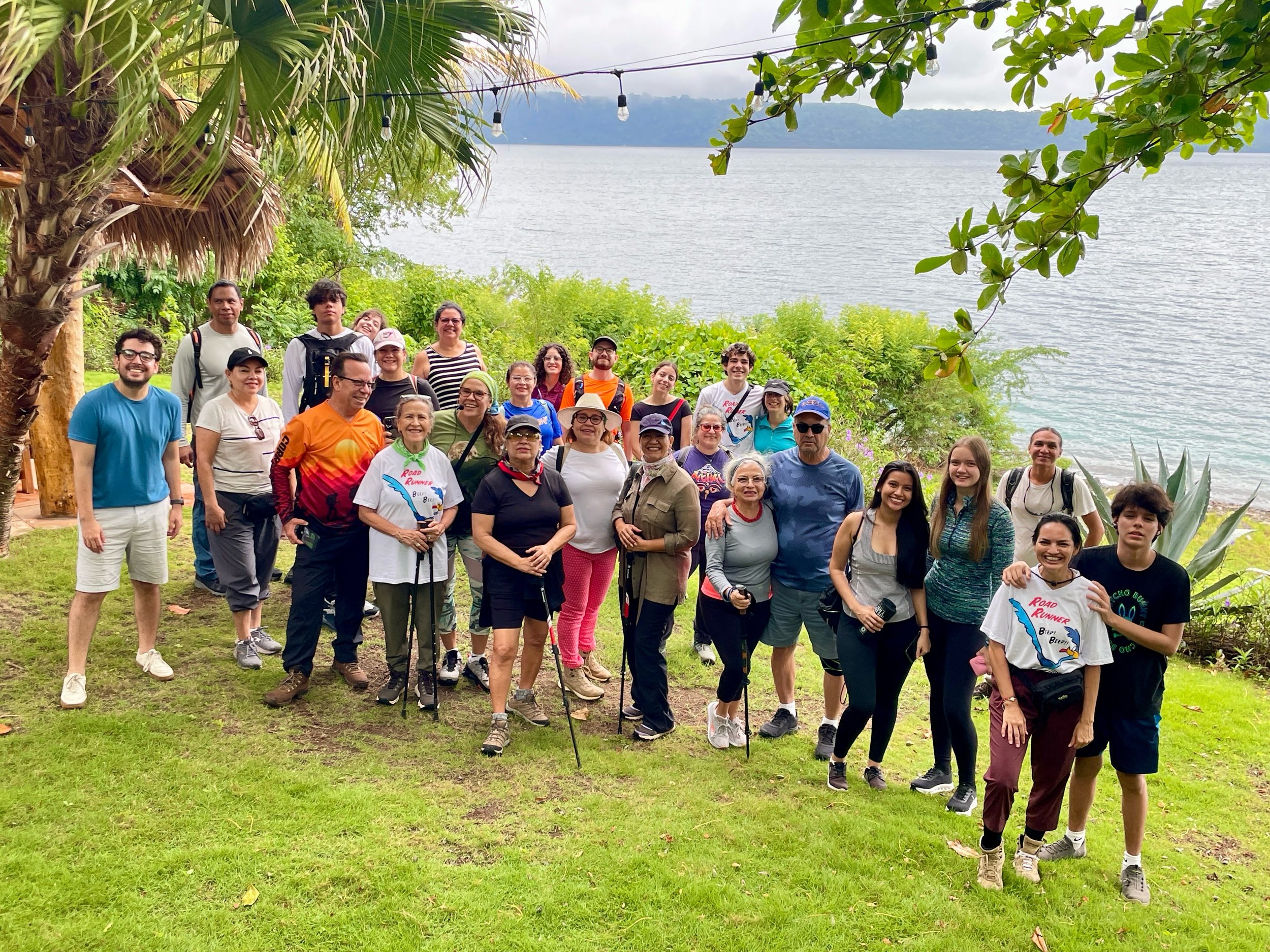 🇳🇮 Siempre es un gusto recibir grupos que salen a descubrir los rincones tan bonitos que tenemos en Nicaragua. 🌿

Hace unas semanas tuvimos el placer de recibir a este incre&iacute;ble grupo de senderistas, que eligi&oacute; Villa Laguna como punt