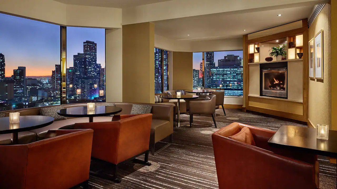 MELBO-P0013-Club-Lounge.16x9.jpg