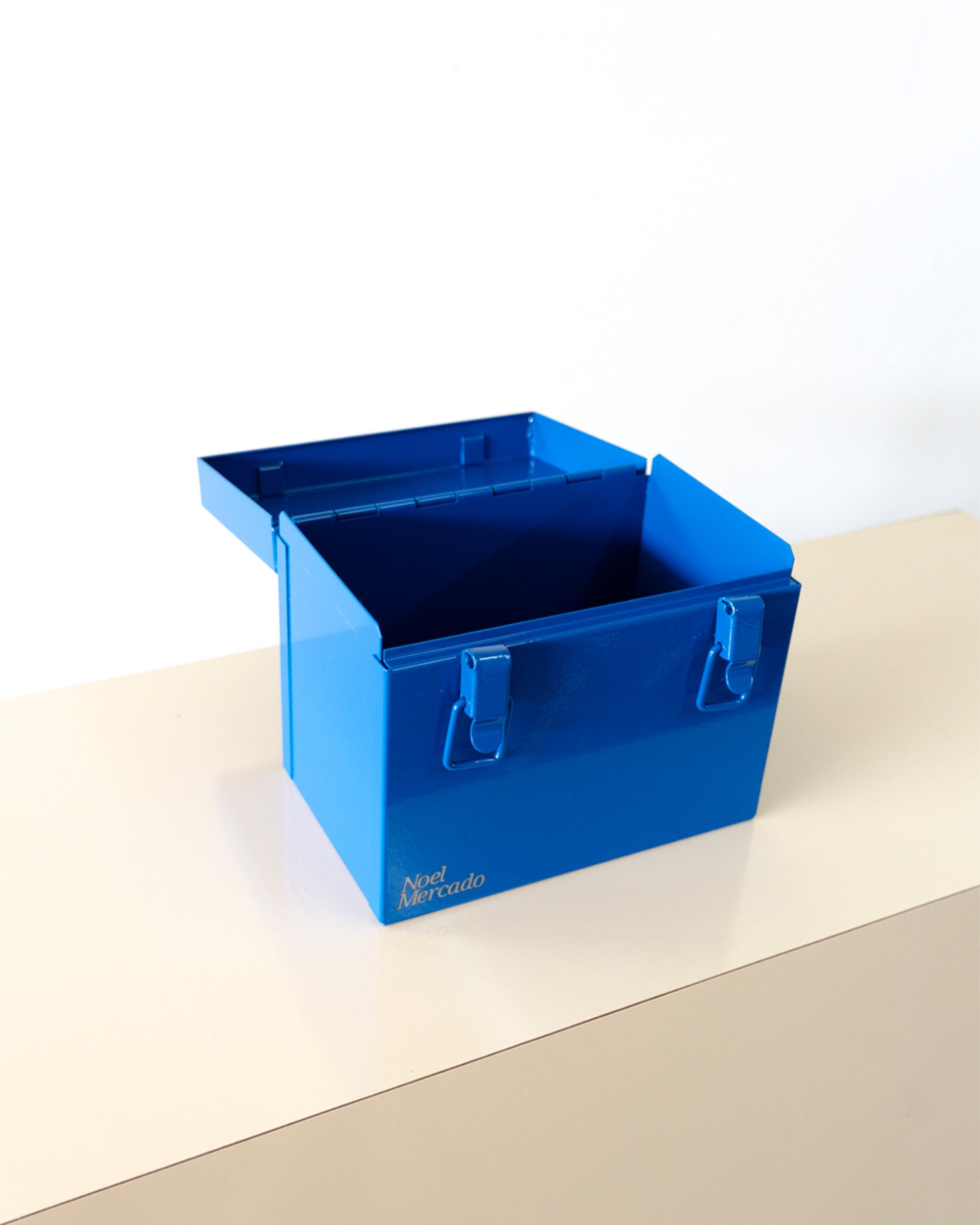 Box_Medium_Open.jpg