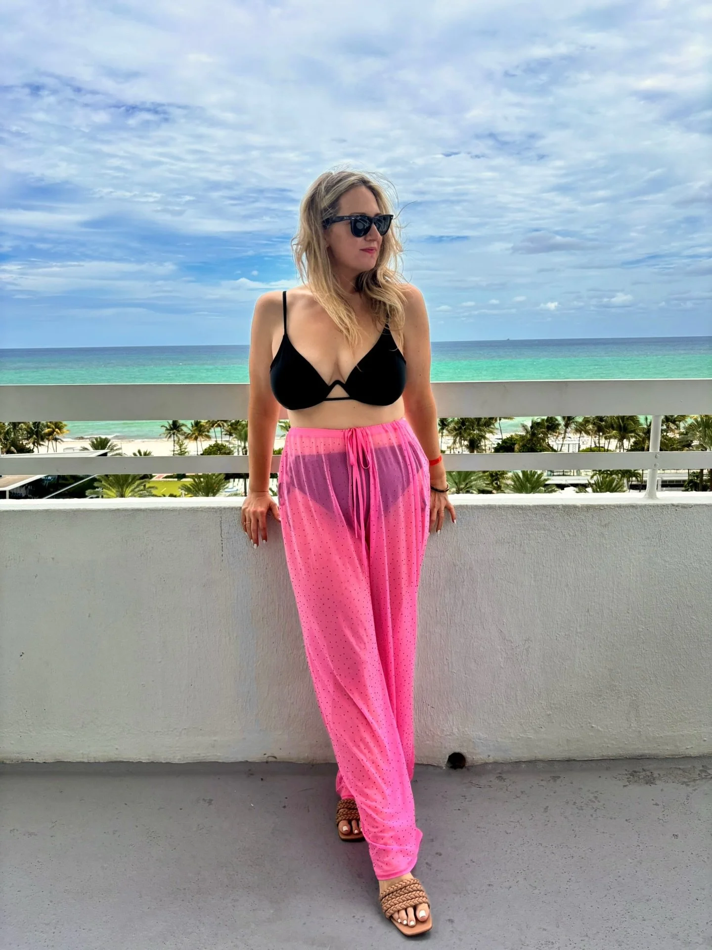 I 🤍 Miami. And Miami loves me 🌴☀️

A little Mom + Dad werk trip before school&rsquo;s out for summer. This song on repeat until further notice, por favor 🌎