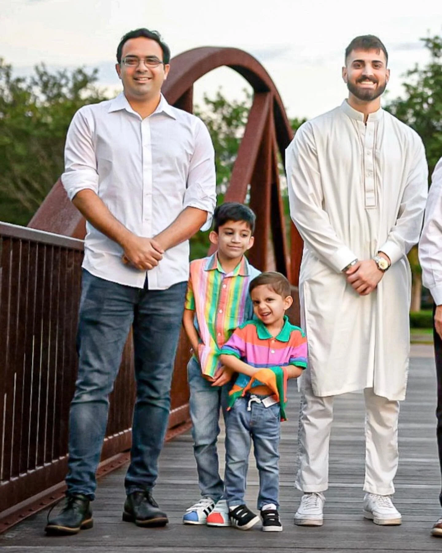 Family Eid 

It was so much fun capturing photos with 
@rjseemakanwal20 @mahek_a @ahmedscustomclothiers @riamo34 
Thank you for choosing us. 
#eidportraits #eidmubarak 
#familytime #sugarlandtx 
#telfair #familyphotography #familyphotos