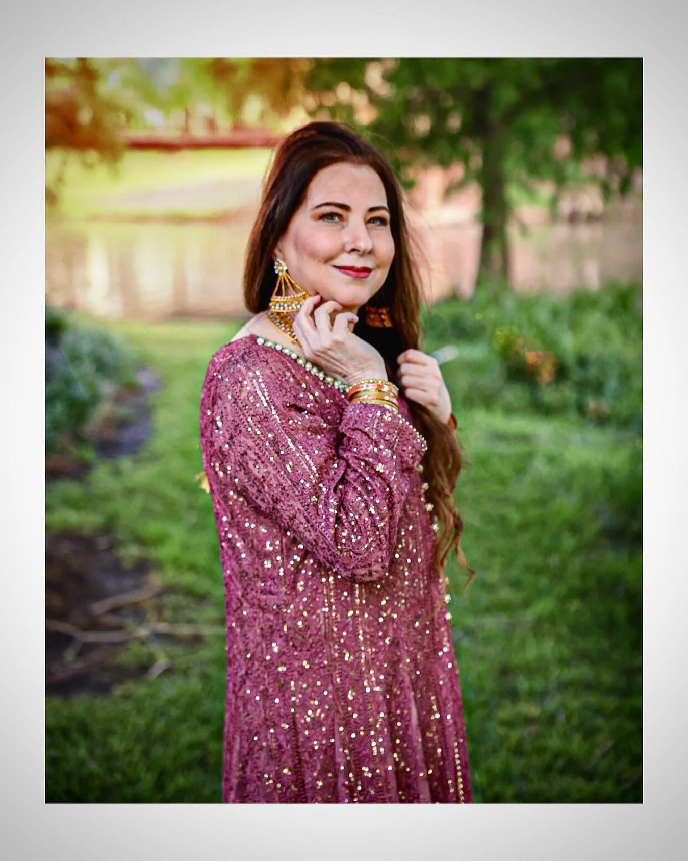 Sunshine 

Hope everyone had a wonderful Mother&rsquo;s Day.

@rjseemakanwal20 

#celebritymom #celebrity #rj 
#momlife #motherhood 
#goldenhour #desimom #fashionstyle