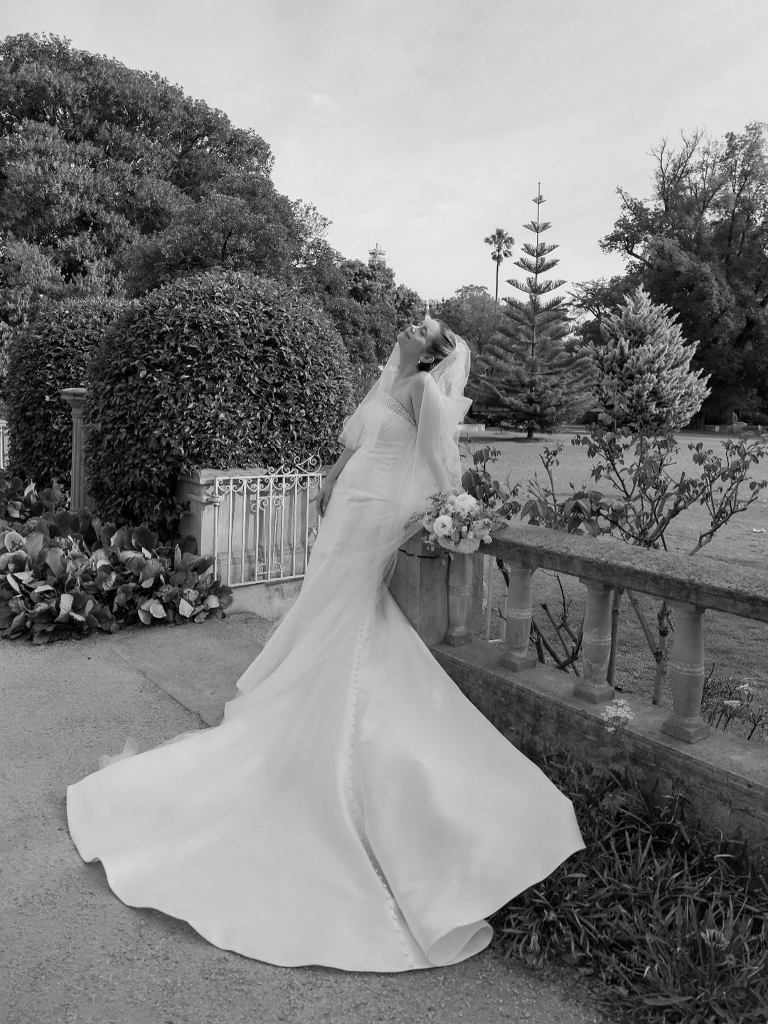 Perfect Romance with Stephanie &amp; Matthew ❤️&zwj;🔥
⠀⠀⠀⠀⠀⠀⠀⠀⠀
@nationaltrustvic 
@celebrantsallyhughes 
@lucylovescharlie.flowers 
@weddings_showtimeeventgroup 
@salon_gullace 
@maggiesotterodesigns 
@pjohnsontailors