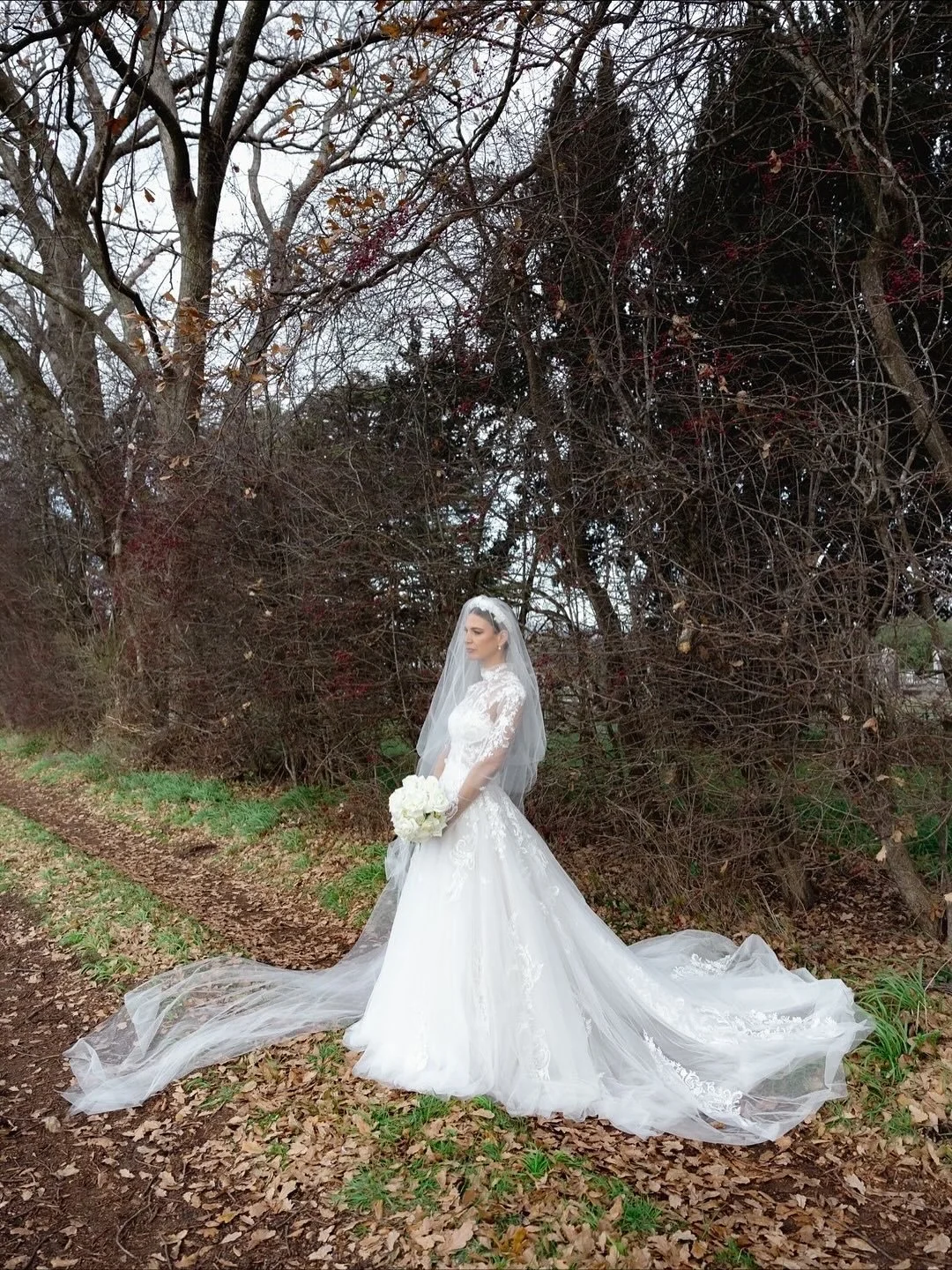The perfect winter wedding in Tasmania for Elizabeth & Richard ✨
⠀⠀⠀⠀⠀⠀⠀⠀⠀
@jessicacoutures
@sattlerandco
@barnbougle
@bizsattler
@murphybloom
@freyr.studio
