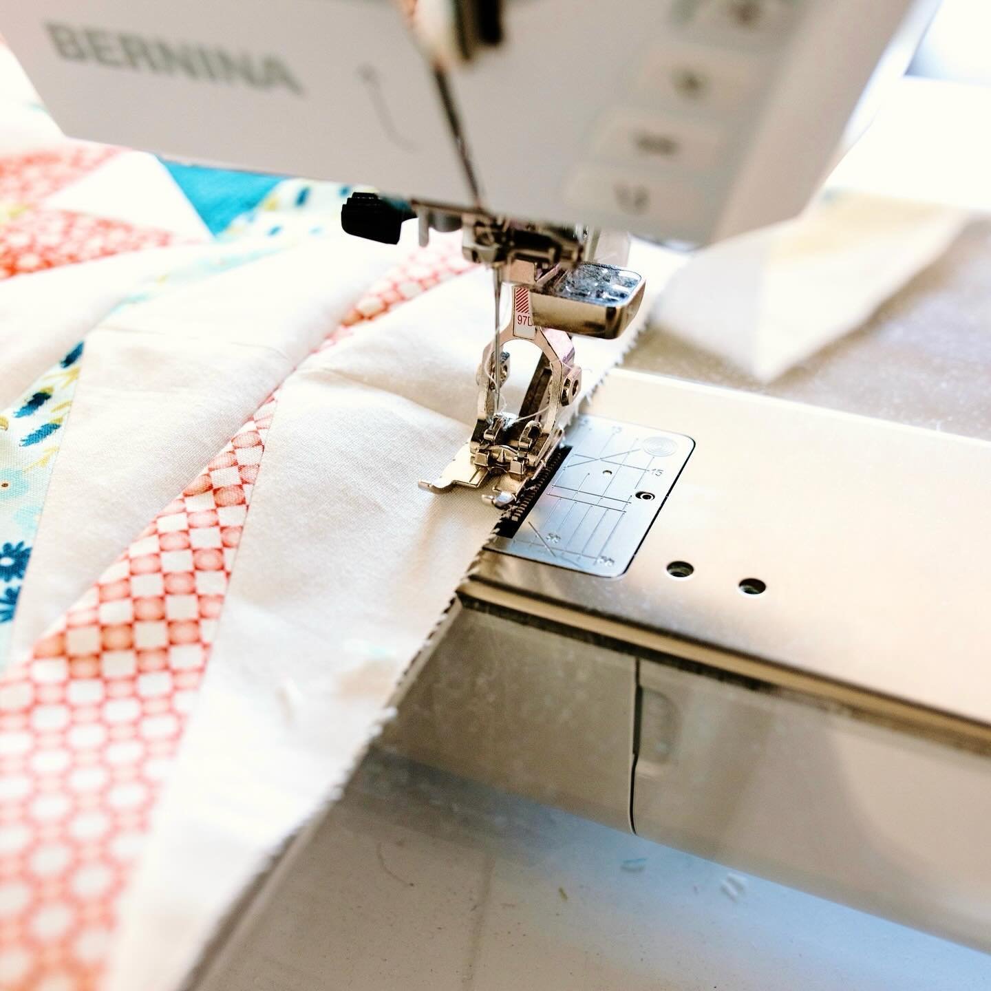 🎉 Victory Lap Alert! 🎉 Ever heard of it?
⠀⠀⠀⠀⠀⠀⠀⠀⠀
The term &ldquo;victory lap&rdquo; refers to placing a 1/8 inch stay stitch around the perimeter of your quilt once the top is complete. This technique helps to keep those edge seams nice and tight