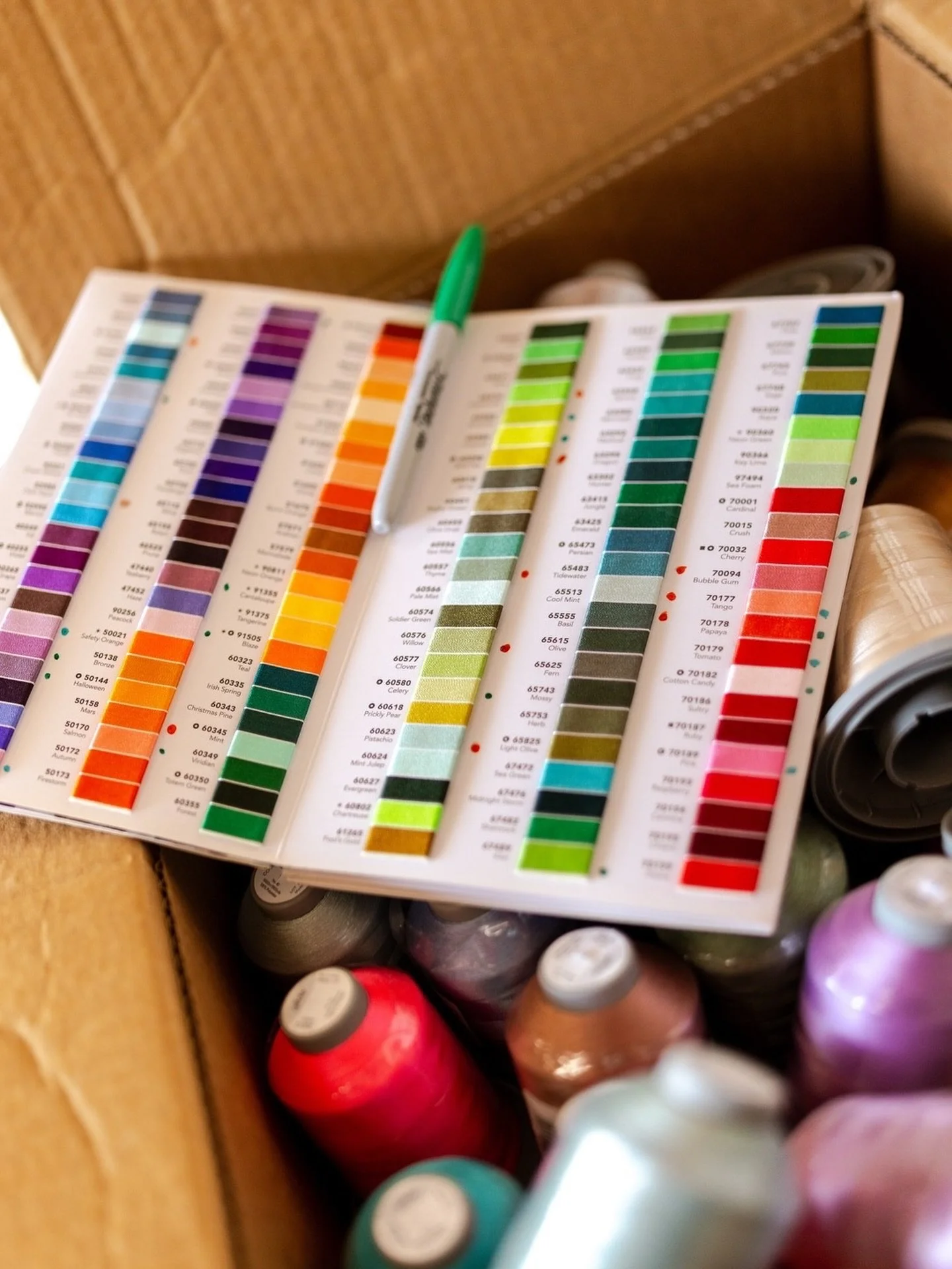 Thread order day!
⠀⠀⠀⠀⠀⠀⠀⠀⠀
It’s hard to believe I need more thread, but when linen is your most-used color and you’re down to two spools (cue mild panic 😂), it’s time. I usually order 8–10 at a time, and since I’m hunt