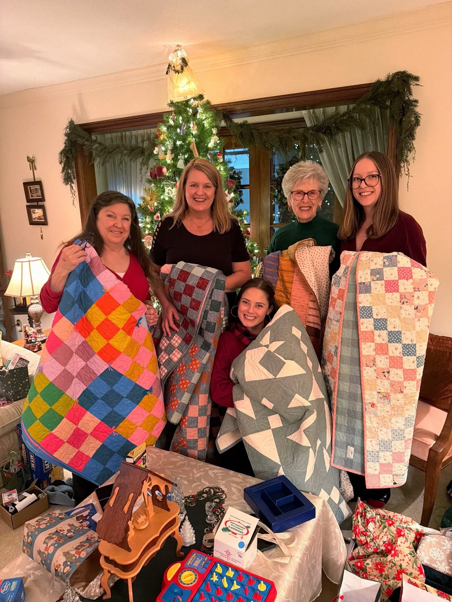 So this happened and it was amazing. 🥰
⠀⠀⠀⠀⠀⠀⠀⠀⠀
Inspired by @moderntextiles , I grabbed a pile of quilts that needed new homes and tossed them out at our annual Christmas Eve gathering. Over the last year or two, family had been dropping hints abou