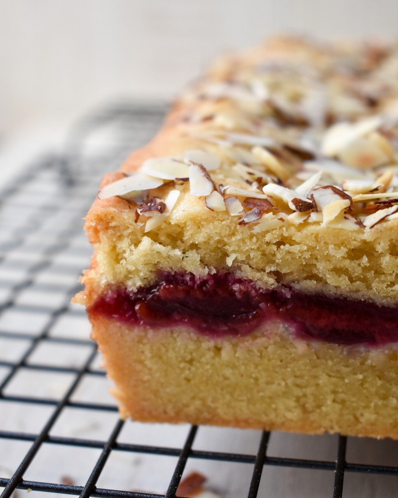 NEW RECIPE - Plum and Almond Shortcake

I created this recipe as a cross between two that I love: Raspberry and white chocolate shortcake crossed with lemon, coconut &amp; plum cake. I changed the coconut for almonds, because it keeps the beautiful b