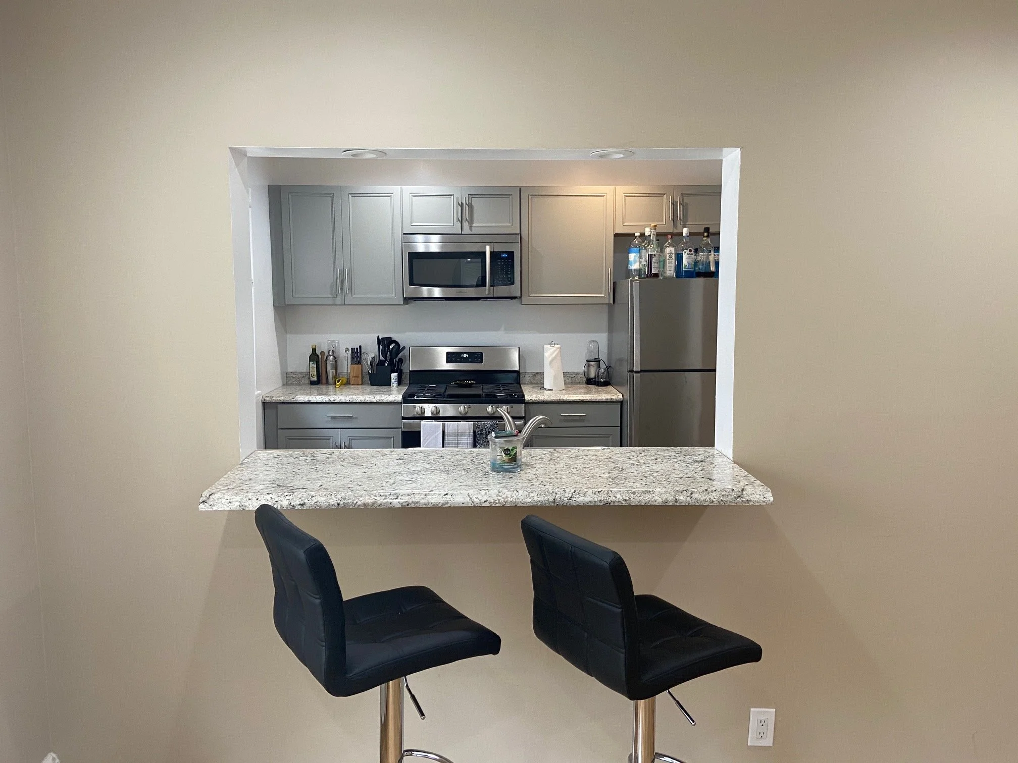 9 Seminary Avenue 1E