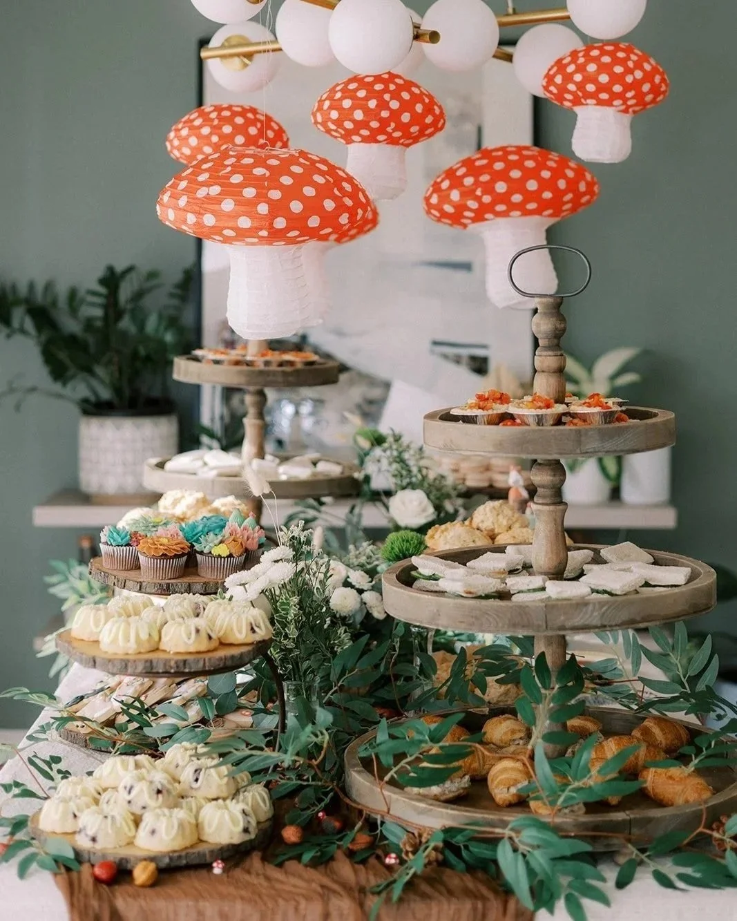 A woodland themed baby shower table set up designed and planned by Calgary event planner Neesa and Co.