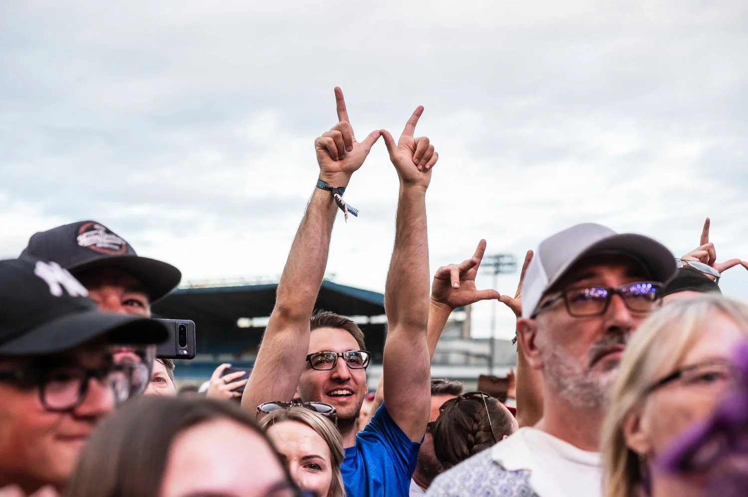 07-11-25_Weezer_RockinThunder_ShannonJohnston-1.jpg