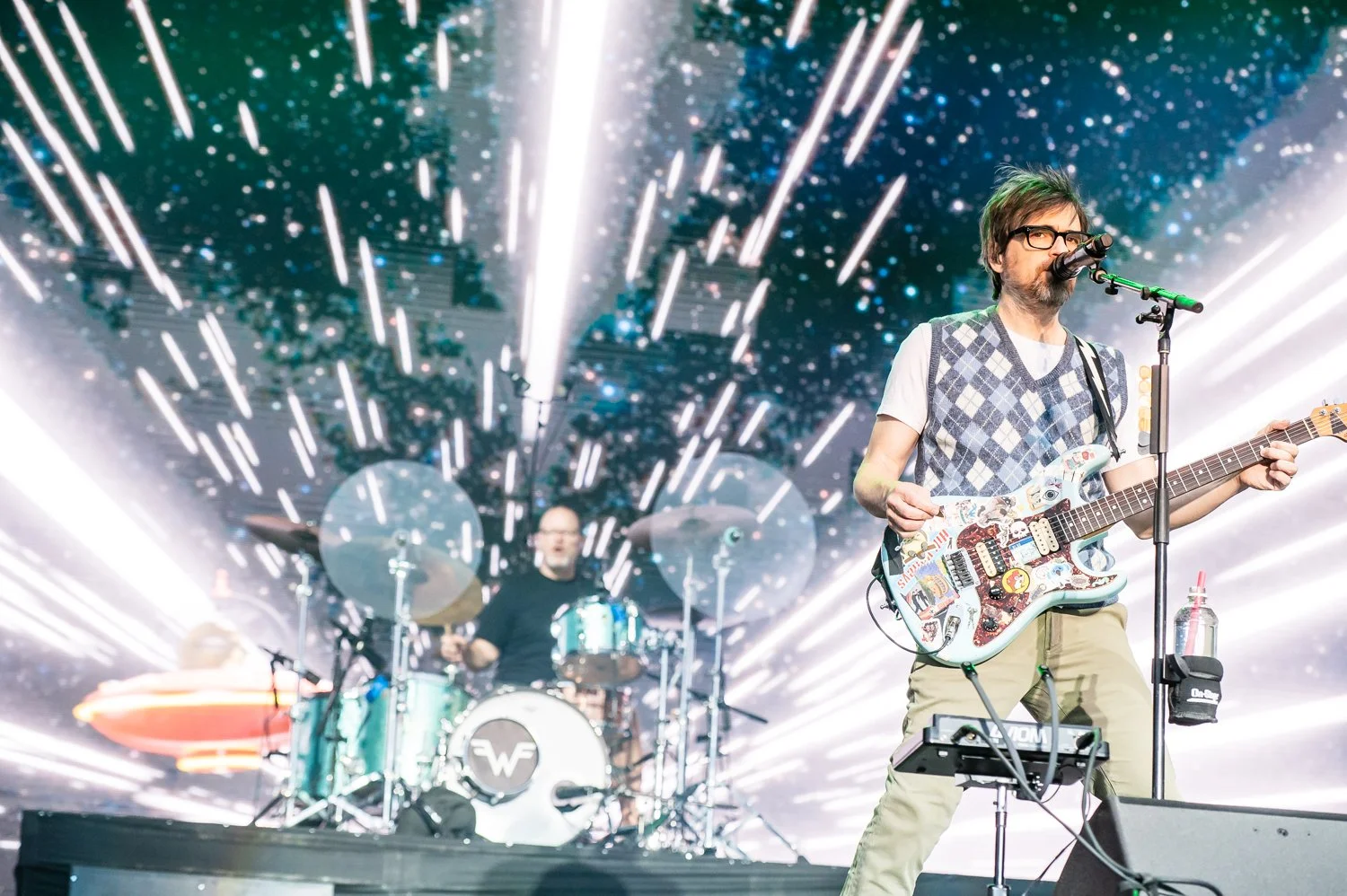 07-11-25_Weezer_RockinThunder_ShannonJohnston-13.jpg