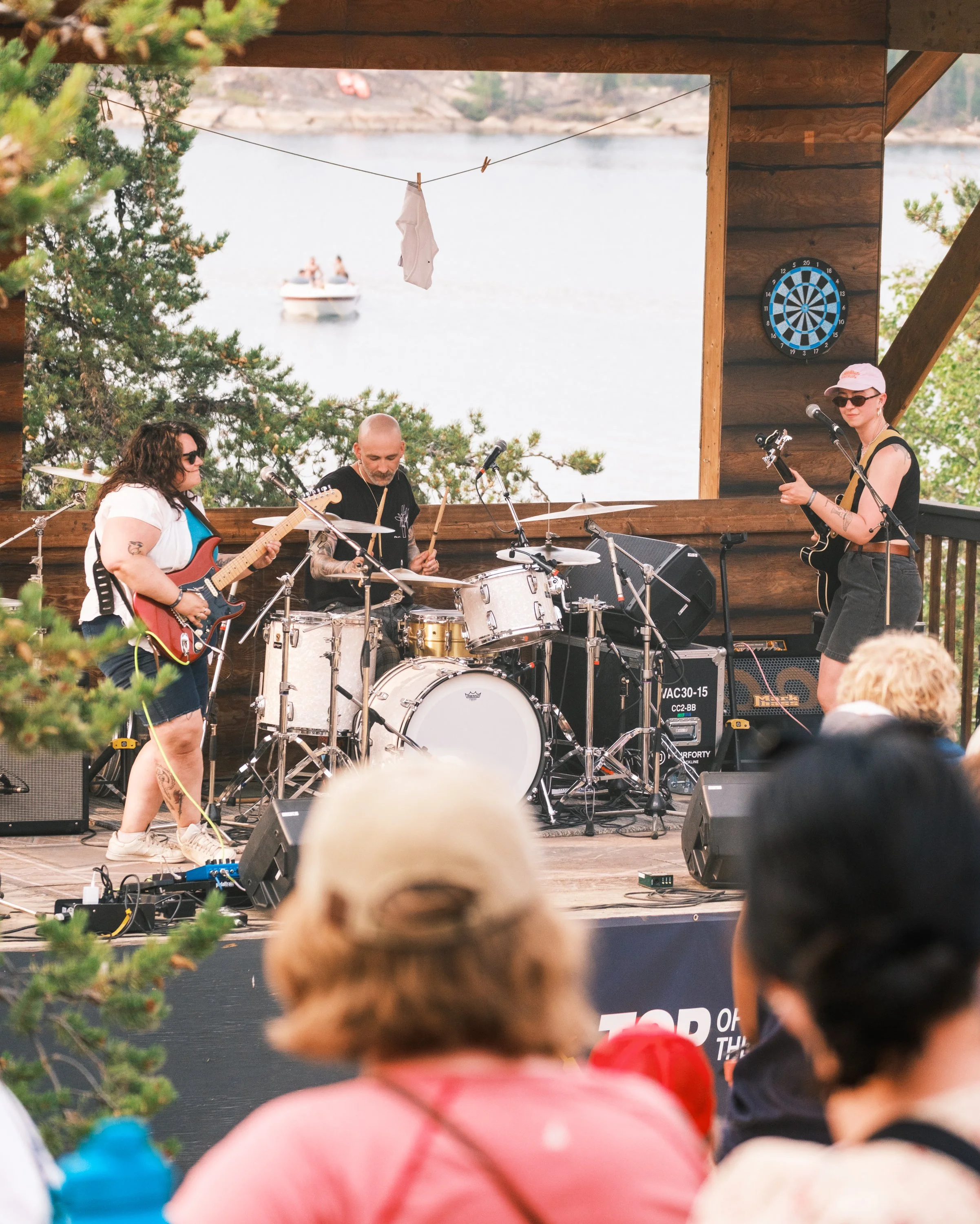 Electric Lemonade. Folk On The Rocks 2026. Photos by Matt Wallace (Citizen Blitz)-5.jpg