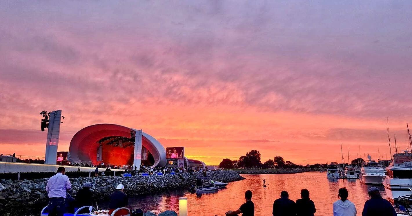 Nothing quite beats a view like the Rady Shell at Jacobs Park at sunset!

#radyshell #radyshellatjacobspark #architecture #sandiego #sunset #performancevenue #sdarchitecture #design #architecturephotography