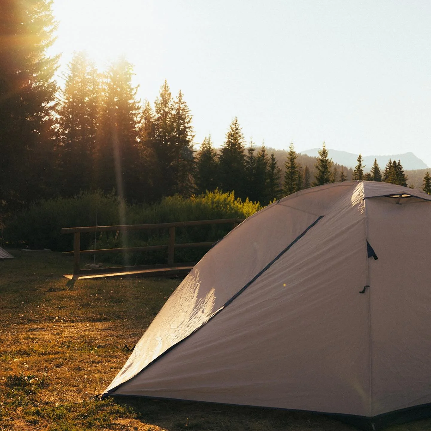 Life on the road has such an epic view of earth! 

#epicviews #shetravels #roadtrip #journeyoflife #earthgirladventures