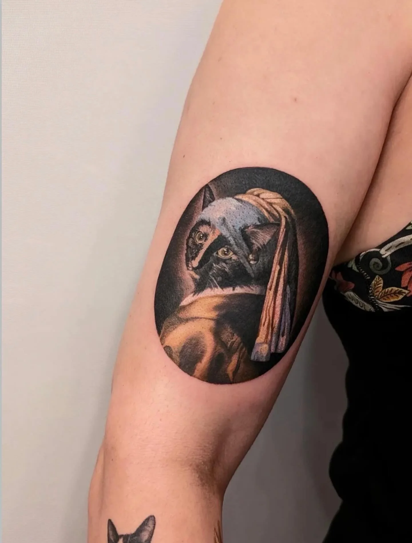 Girl with a pearl earring 😭 by @jawjawinks 

#girlwithapearlearring #colorrealism #junebugtattoo