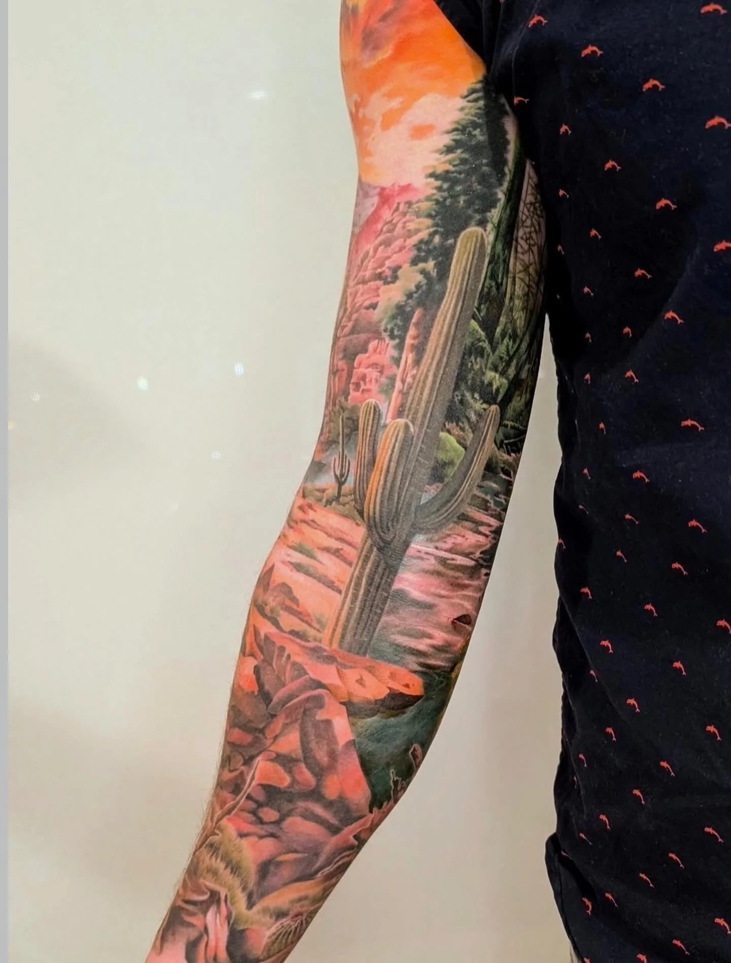 Insane gorgeous desert scenes by @jawjawinks 🔥

#colorrealism #colortattoo #junebugtattoo