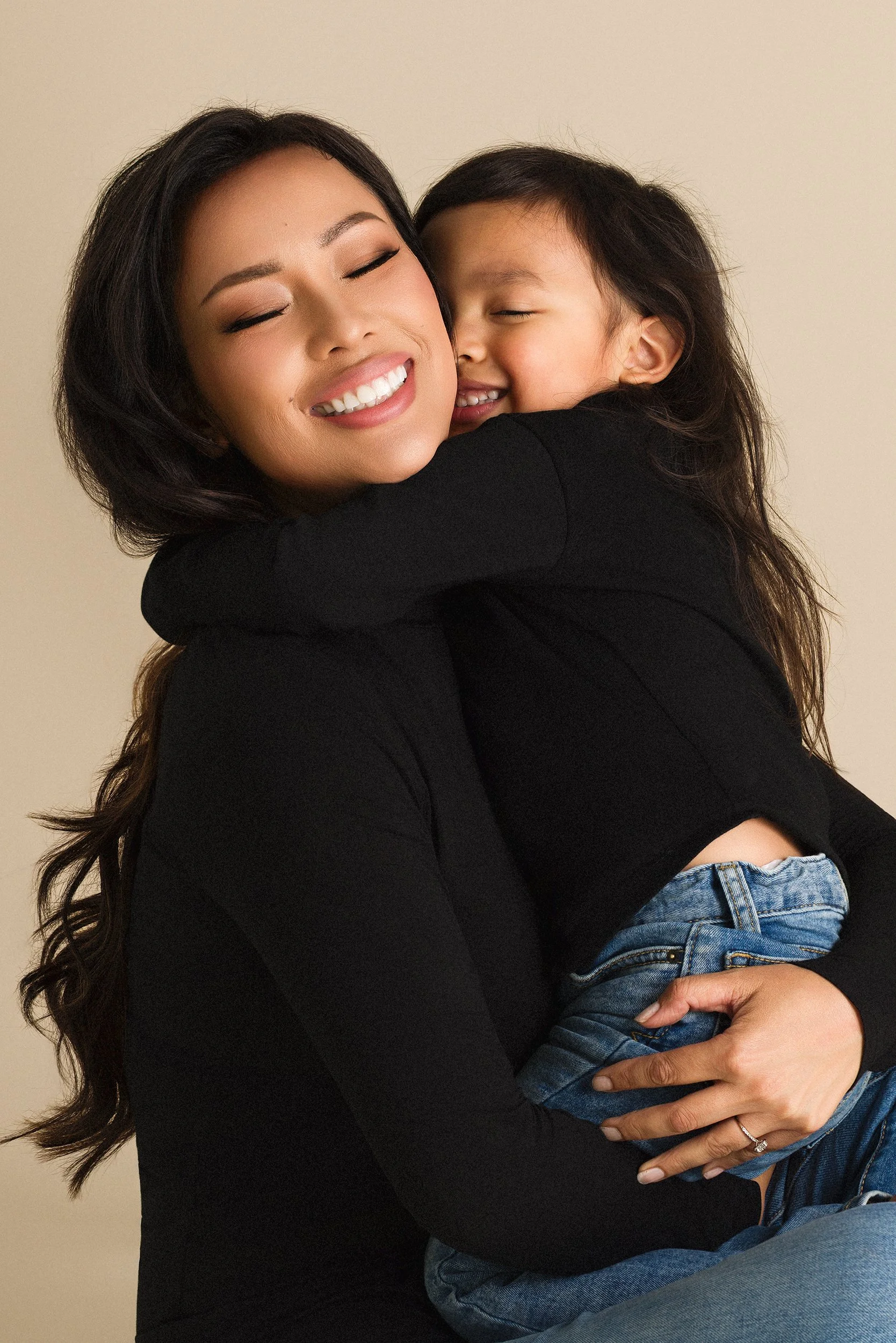 Motherhood Sophea and Kylion2915.jpg