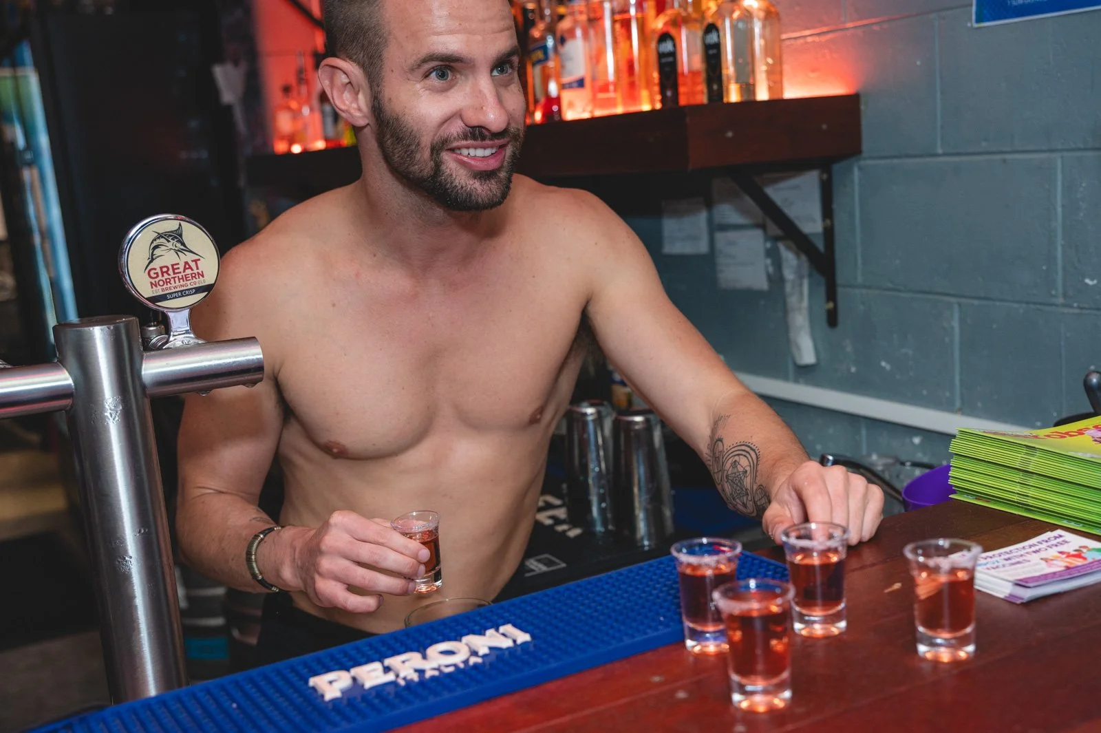 2604 MenAtWork_HairyMarys_3508_Web.jpg