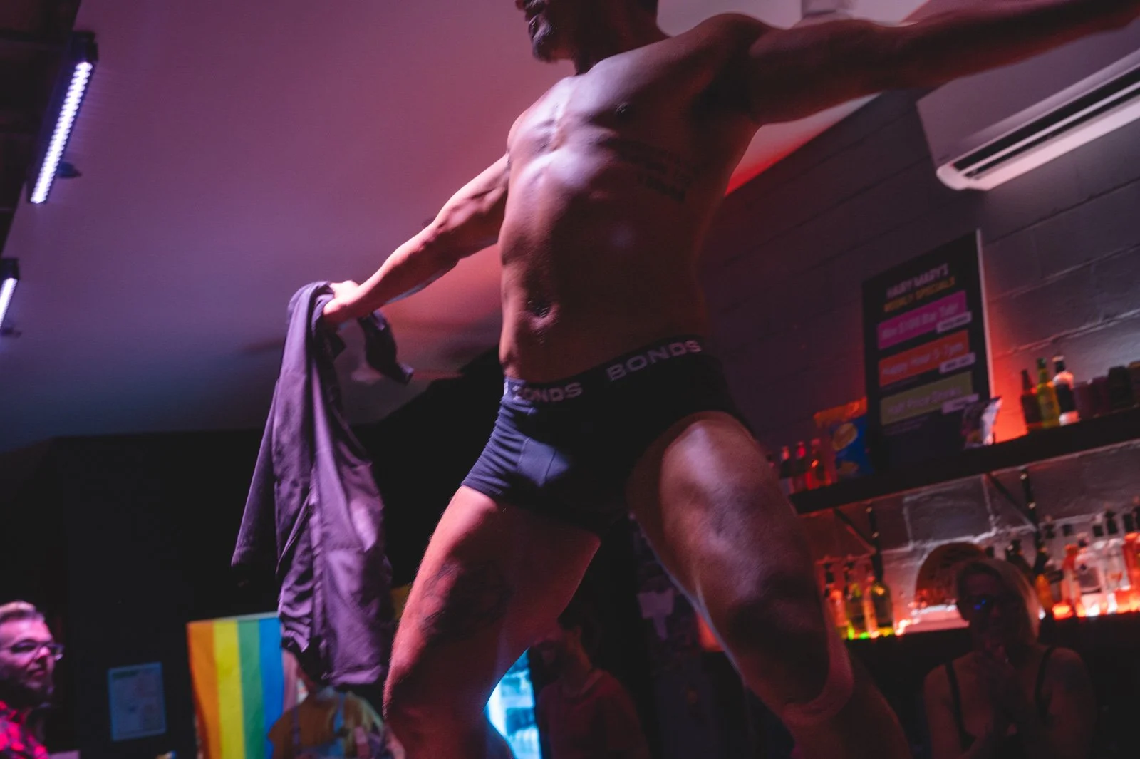 2604 MenAtWork_HairyMarys_3679_Web.jpg