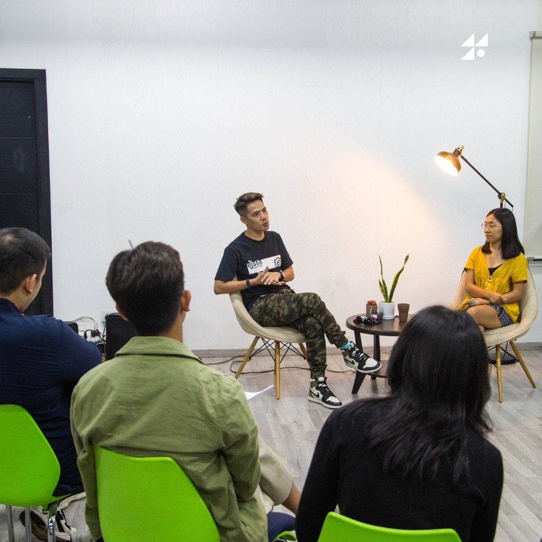 Vandara Sin interviewing Sopheak Chheng, Rean Thort's founder.