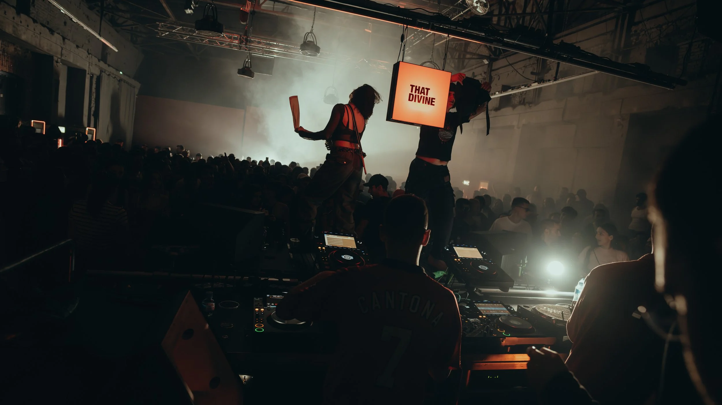 THAT DVINE Last Dance -351.jpg