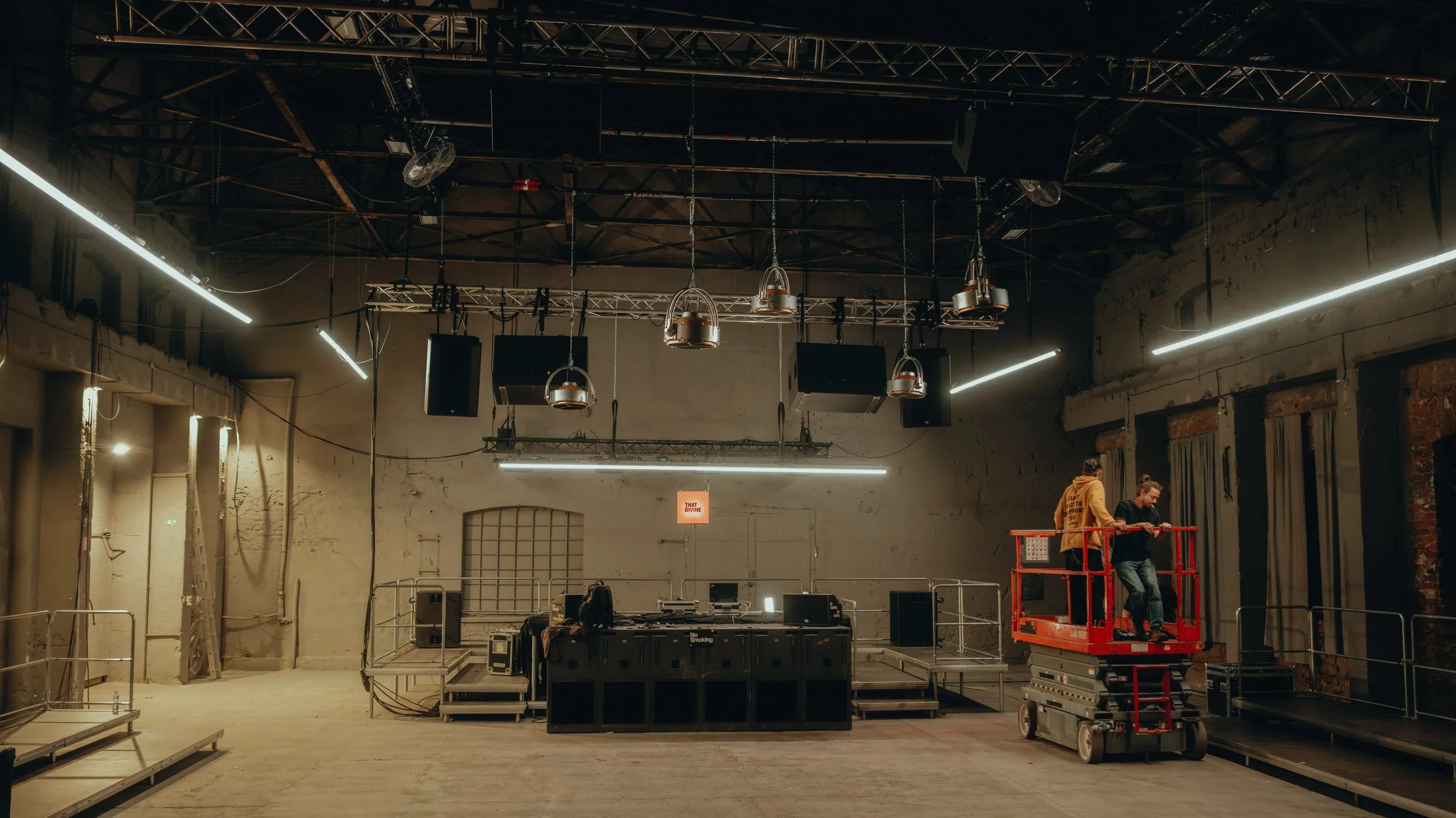 THAT DVINE Last Dance -131.jpg