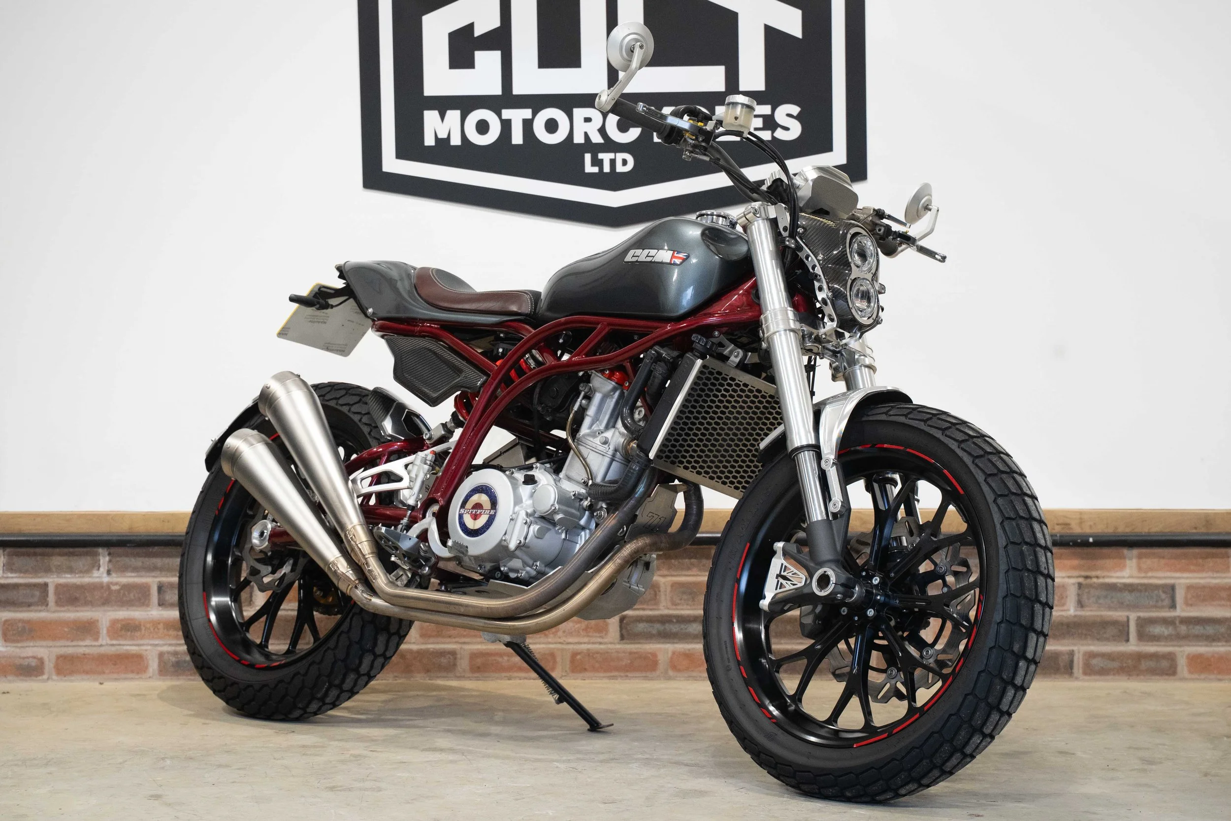 CCM Spitfire Flat Tracker (2019)