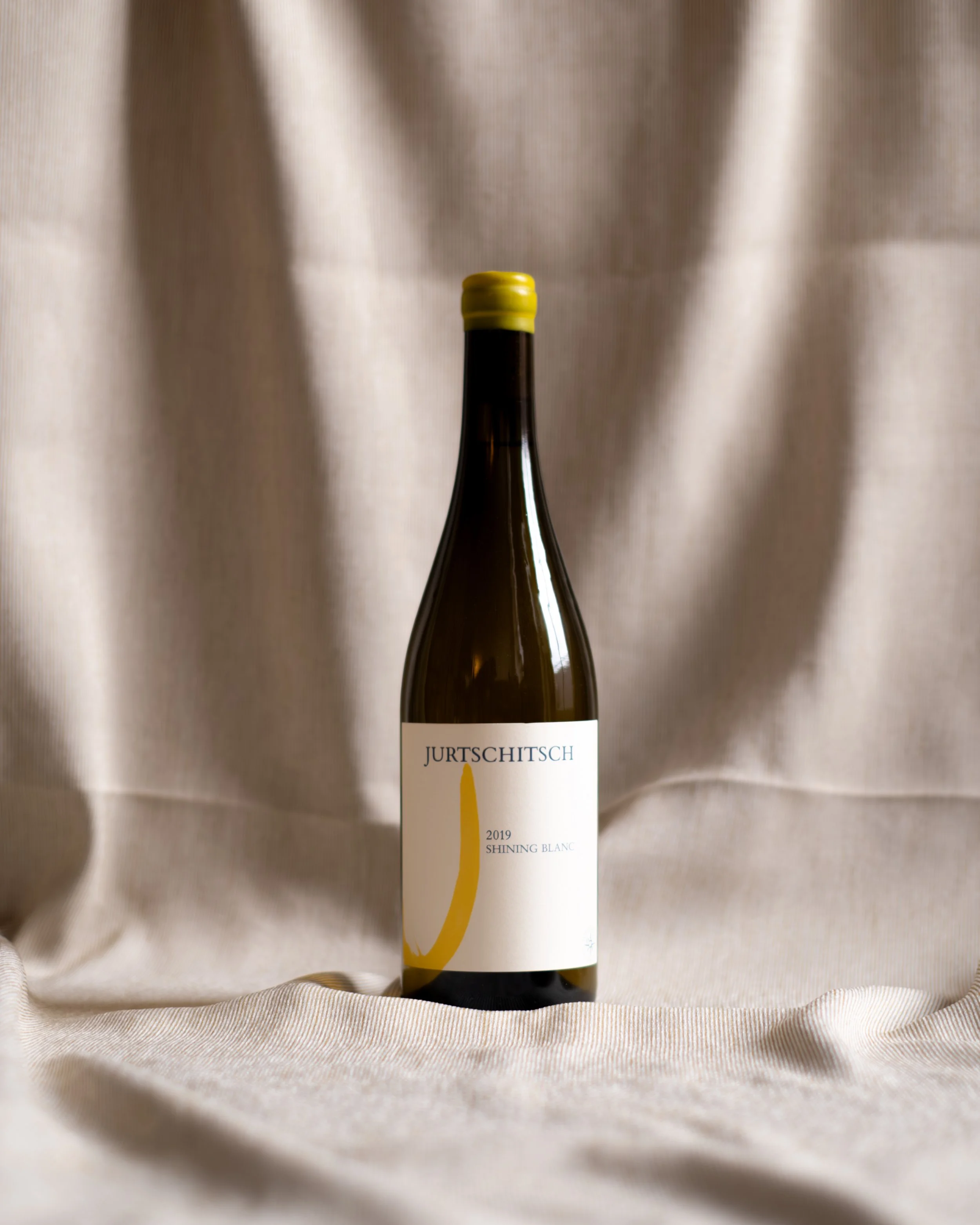 Jurtschitsch - Shining Blanc 2019.jpg