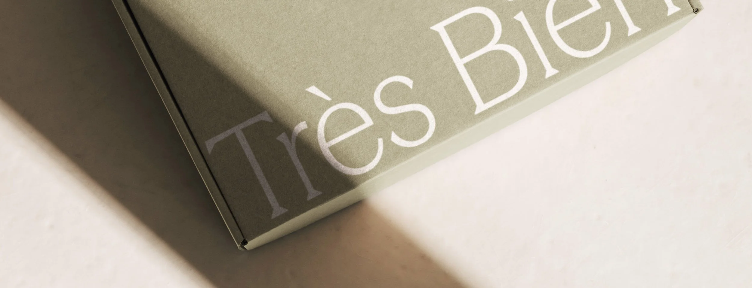minimal-green-custom-packaging-mockup.jpg