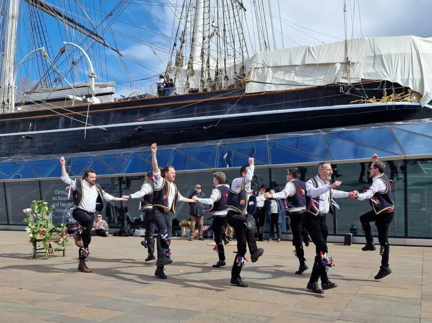 Look out, Blackheath Morris are about - getting ready for Easter Monday Chairlifting in Greenwich! Entertaining and terrifying in equal measure! Striking fear and desire in the hearts of young ladies! And joined by our friends @dacremorris hurray! St