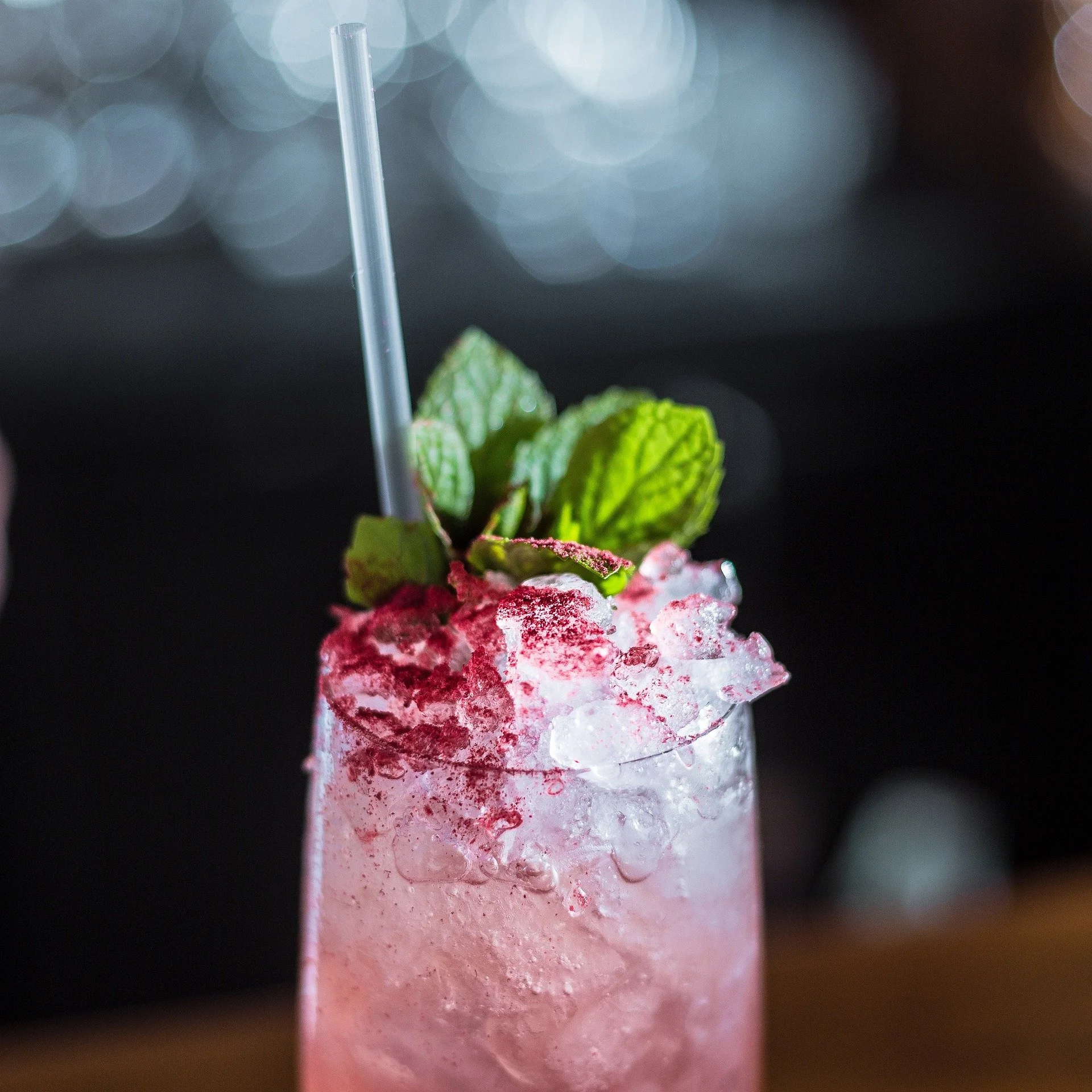vodka-g889081b09_1920.jpg